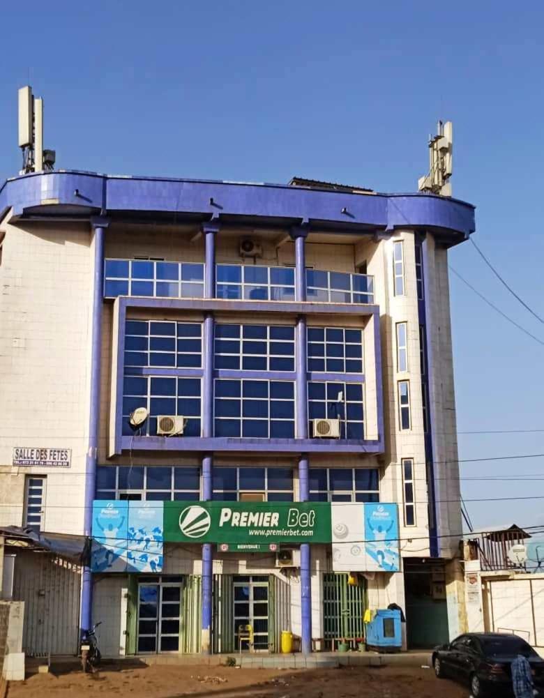 Appart meublé le Dakota Yaoundé Exterior foto