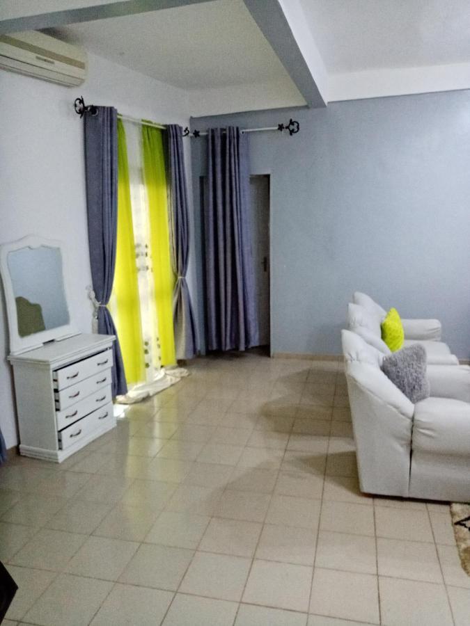 Appart meublé le Dakota Yaoundé Exterior foto